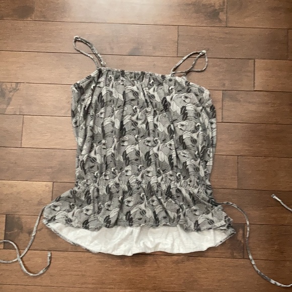 Floral Tank top - Picture 2 of 3